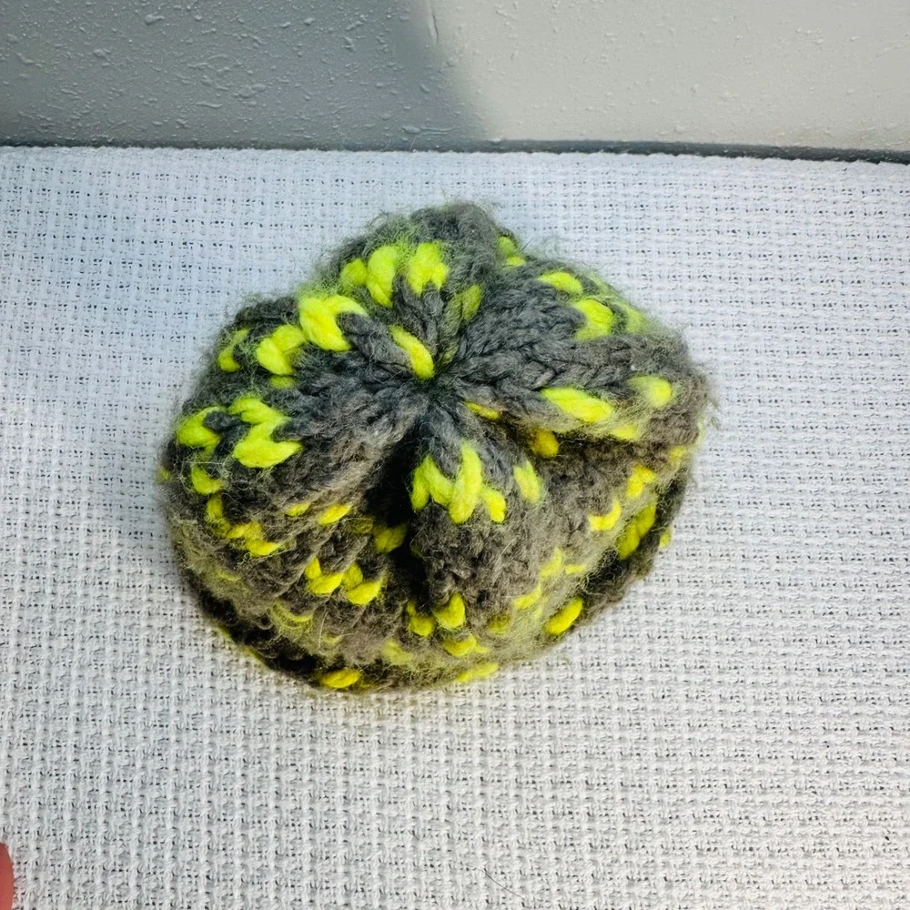 Kids Gray‎ Neon Yellow Knit Beanie Hat Chunky Warm Winter - Homemade, Cozy